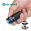 Latarka Olight Baton 4 Premium Edition Black - 1300 lumenów z bezprzewodowym etui ładującym
