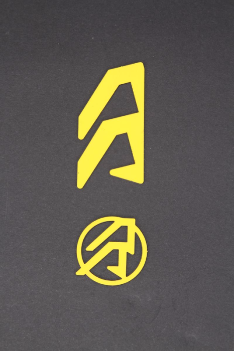 Alpha X Logo Yellow / Prawe 